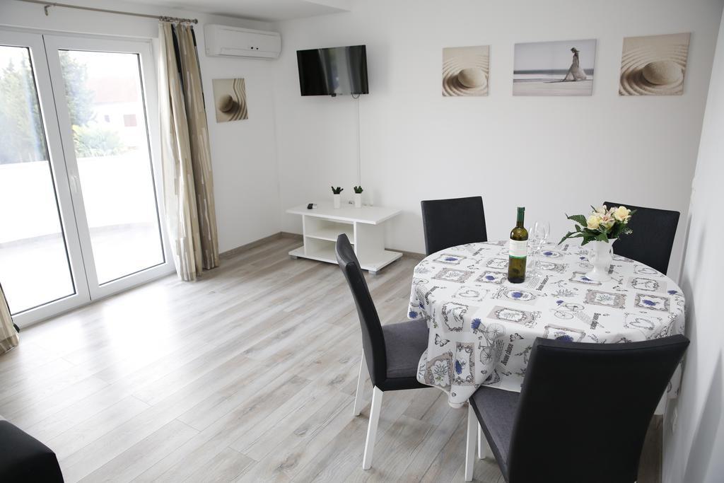 Apartments Gabrijel ヴォディツェ エクステリア 写真